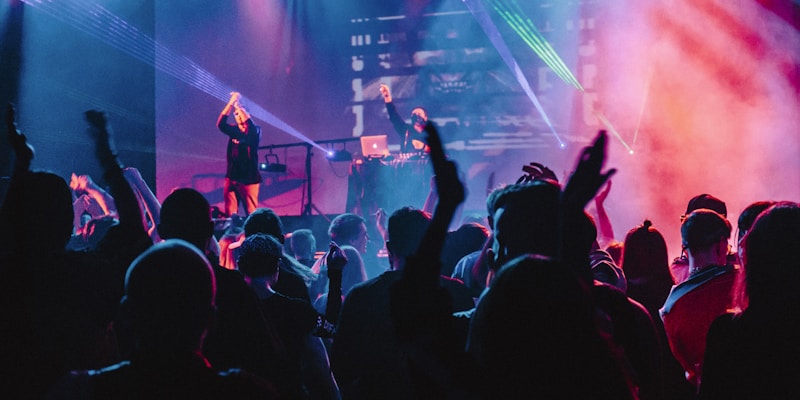 AC米兰铁粉聚集地，球迷互动广场，分享观点、组织活动、交流情感的官方社区